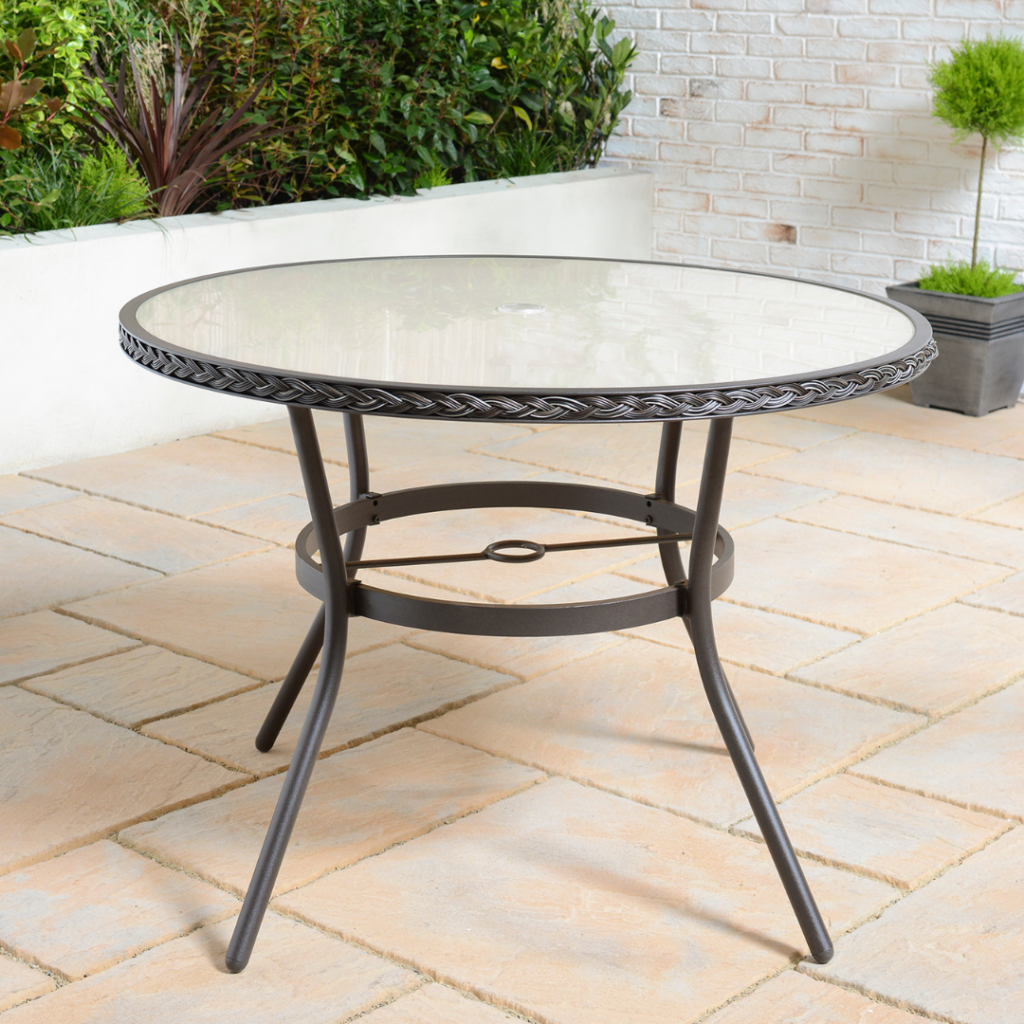 Garden Tables in Delhi