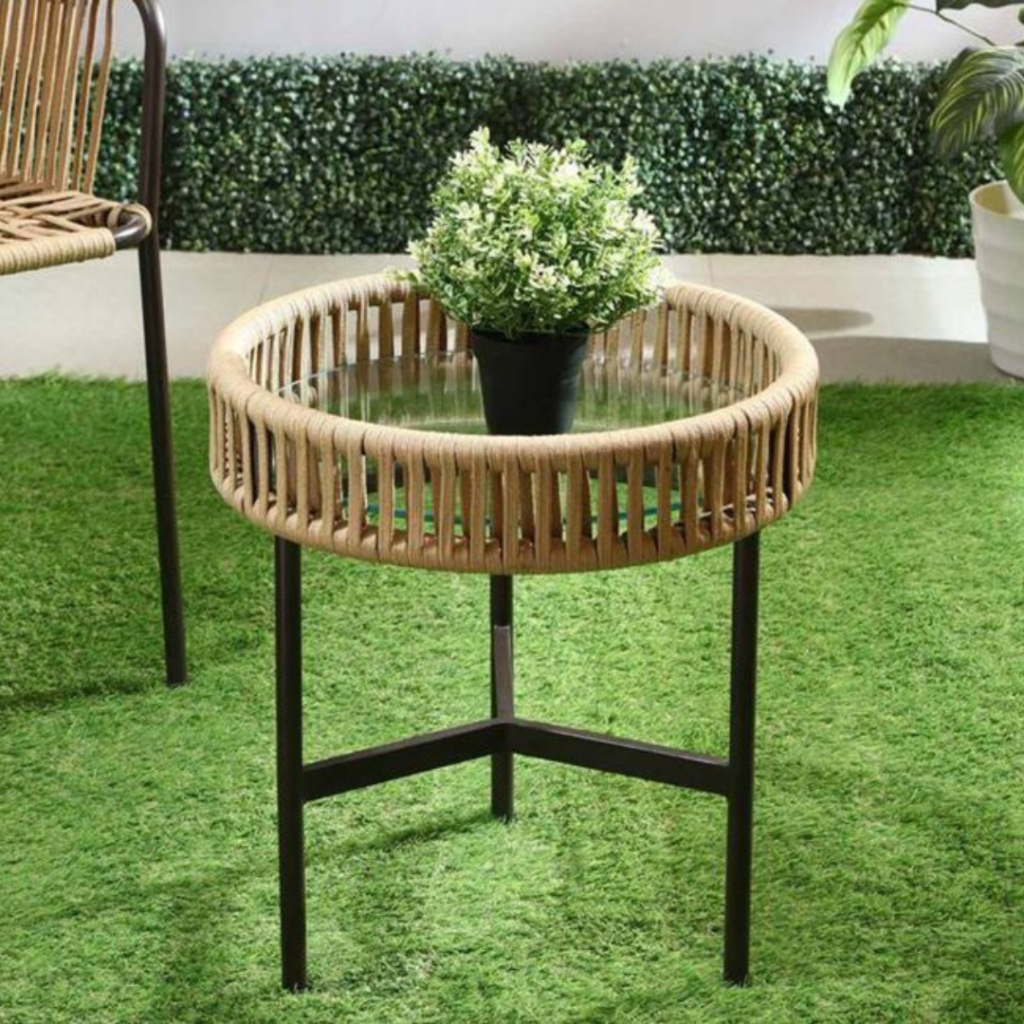 Garden Tables in Delhi