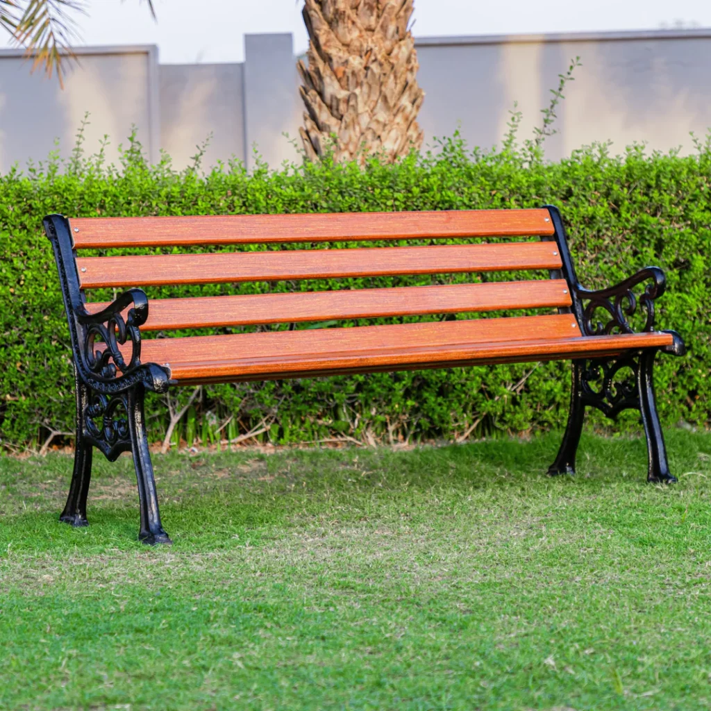 Lawn Benches in Delhi